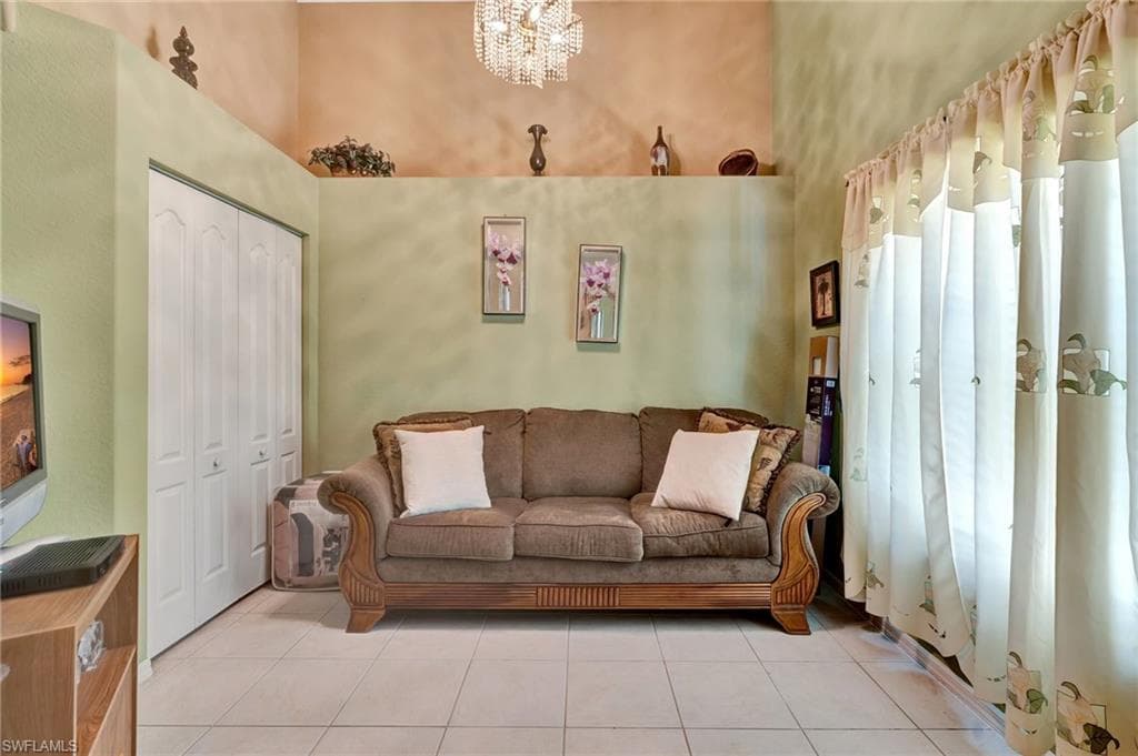 8012 Sivon Way 902, Naples, FL 34119-11