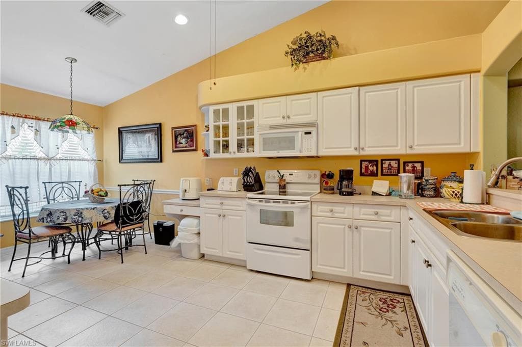 8012 Sivon Way 902, Naples, FL 34119-13