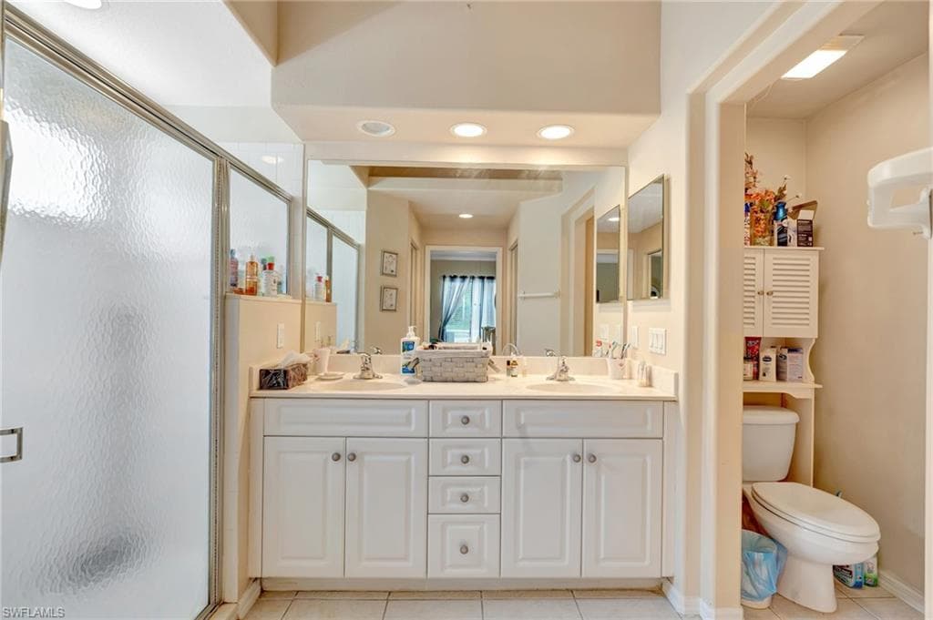 8012 Sivon Way 902, Naples, FL 34119-17