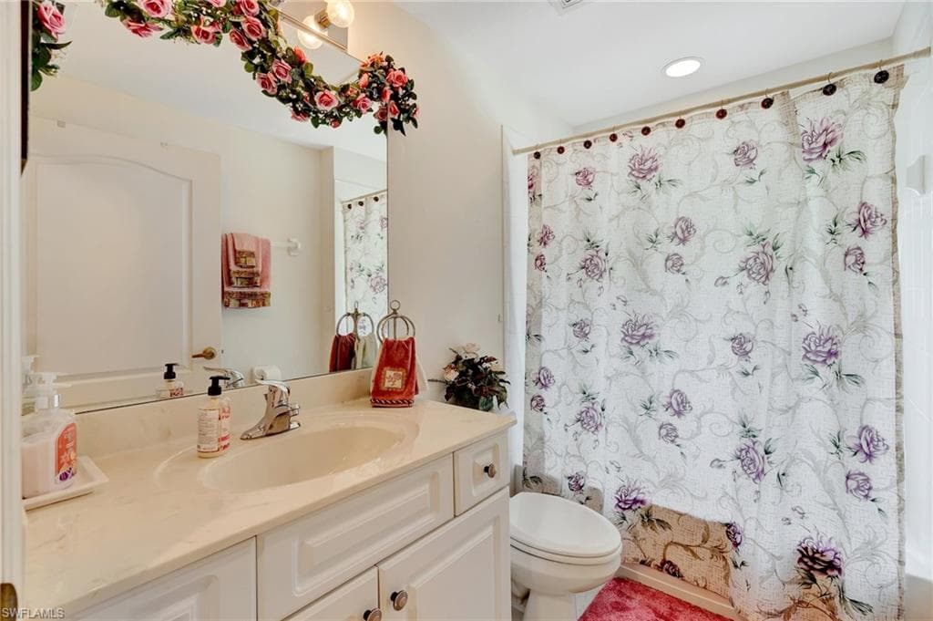 8012 Sivon Way 902, Naples, FL 34119-18