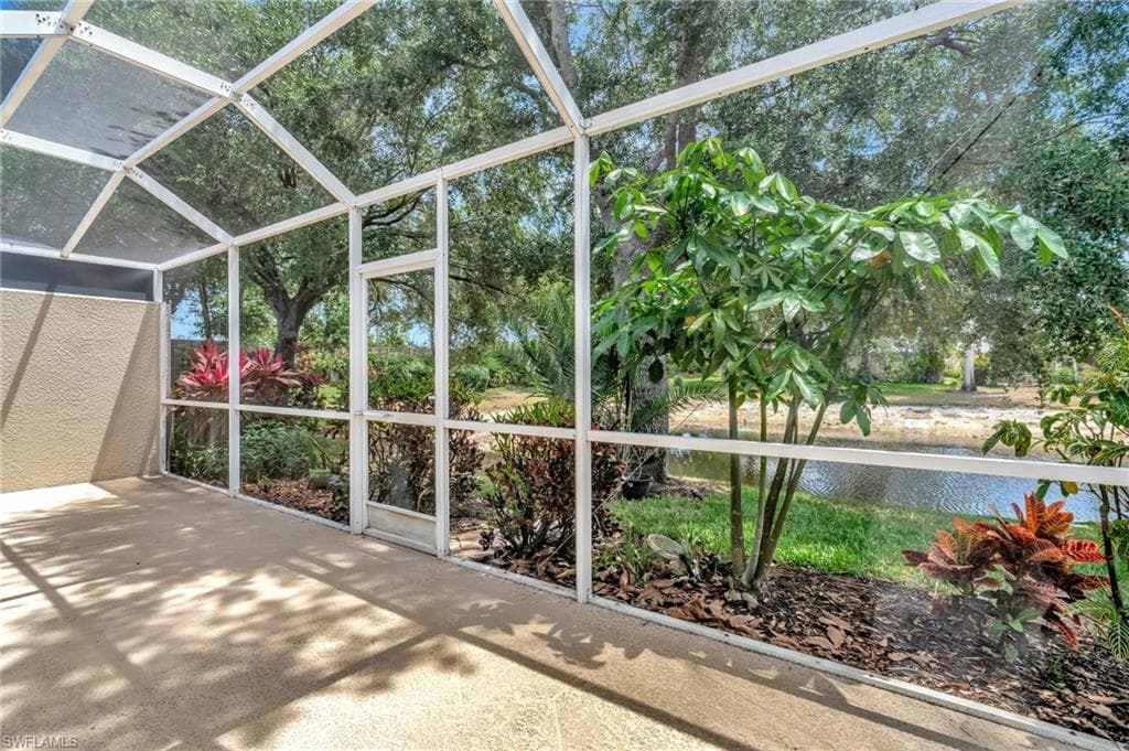 8012 Sivon Way 902, Naples, FL 34119-25