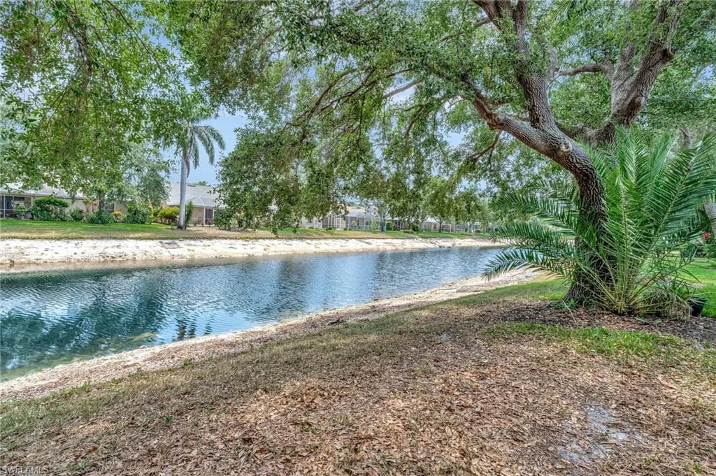 8012 Sivon Way 902, Naples, FL 34119-26