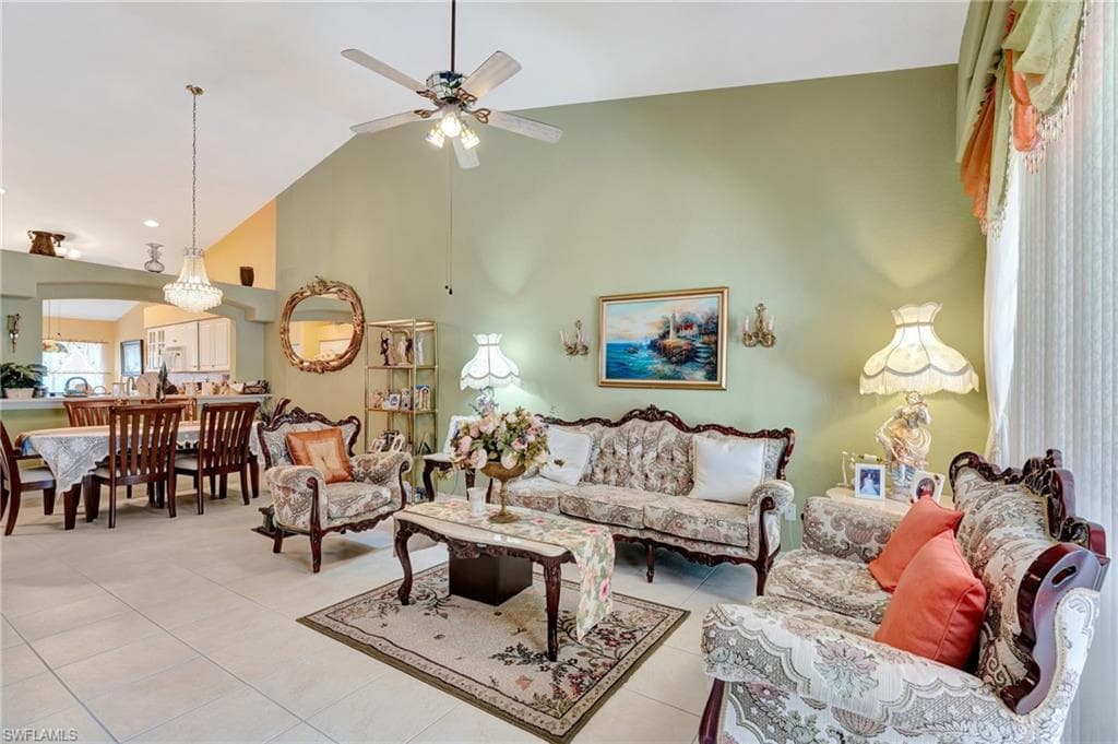 8012 Sivon Way 902, Naples, FL 34119-5
