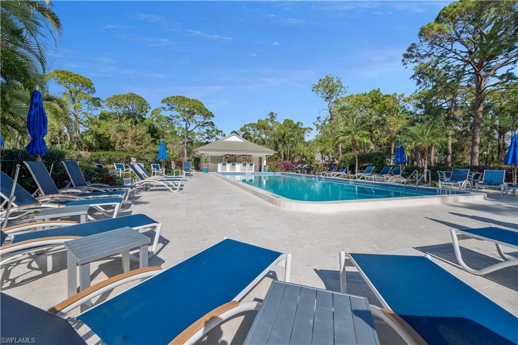 622 Wildwood Ln, Naples, FL 34105-20