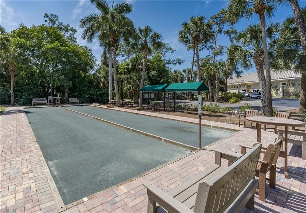 622 Wildwood Ln, Naples, FL 34105-40