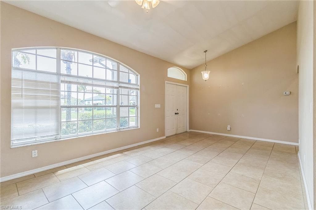 1316 8th Ct, Cape Coral, FL 33991-13