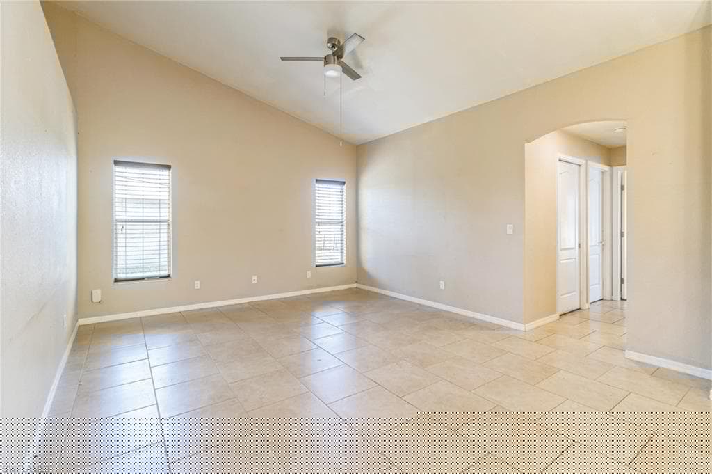 1316 8th Ct, Cape Coral, FL 33991-14