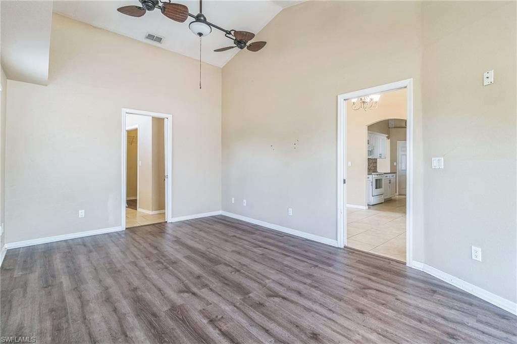 1316 8th Ct, Cape Coral, FL 33991-18