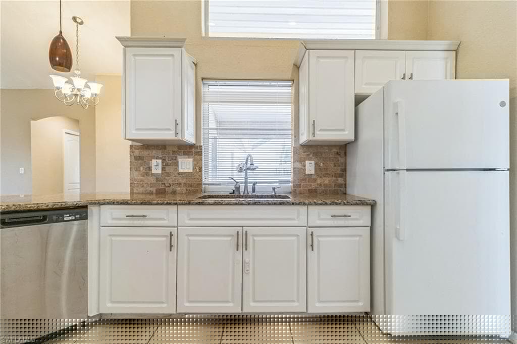1316 8th Ct, Cape Coral, FL 33991-6