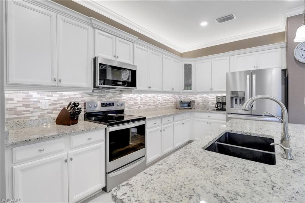 10276 Livorno Dr, Fort Myers, FL 33913-4