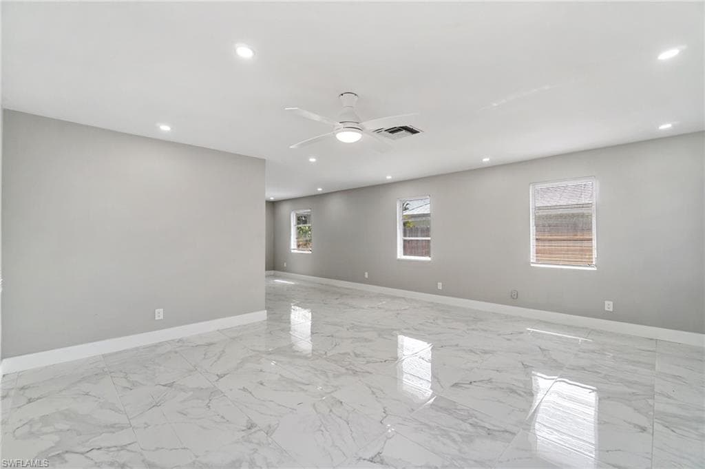 9025 Somerset Ln, Bonita Springs, FL 34135-12