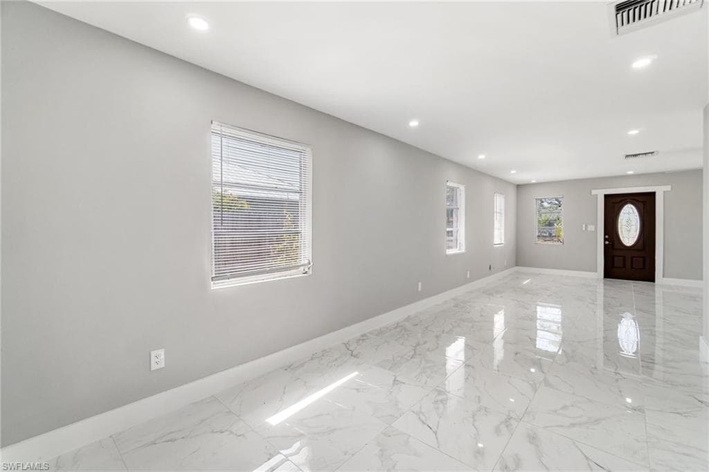 9025 Somerset Ln, Bonita Springs, FL 34135-15