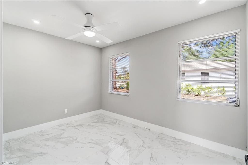 9025 Somerset Ln, Bonita Springs, FL 34135-16