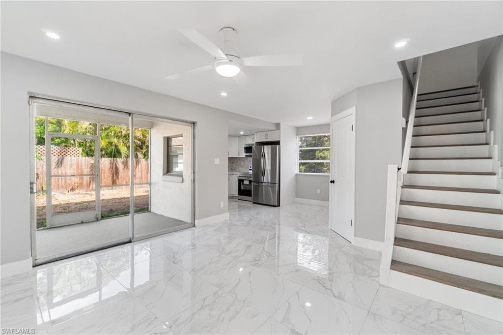 9025 Somerset Ln, Bonita Springs, FL 34135-18