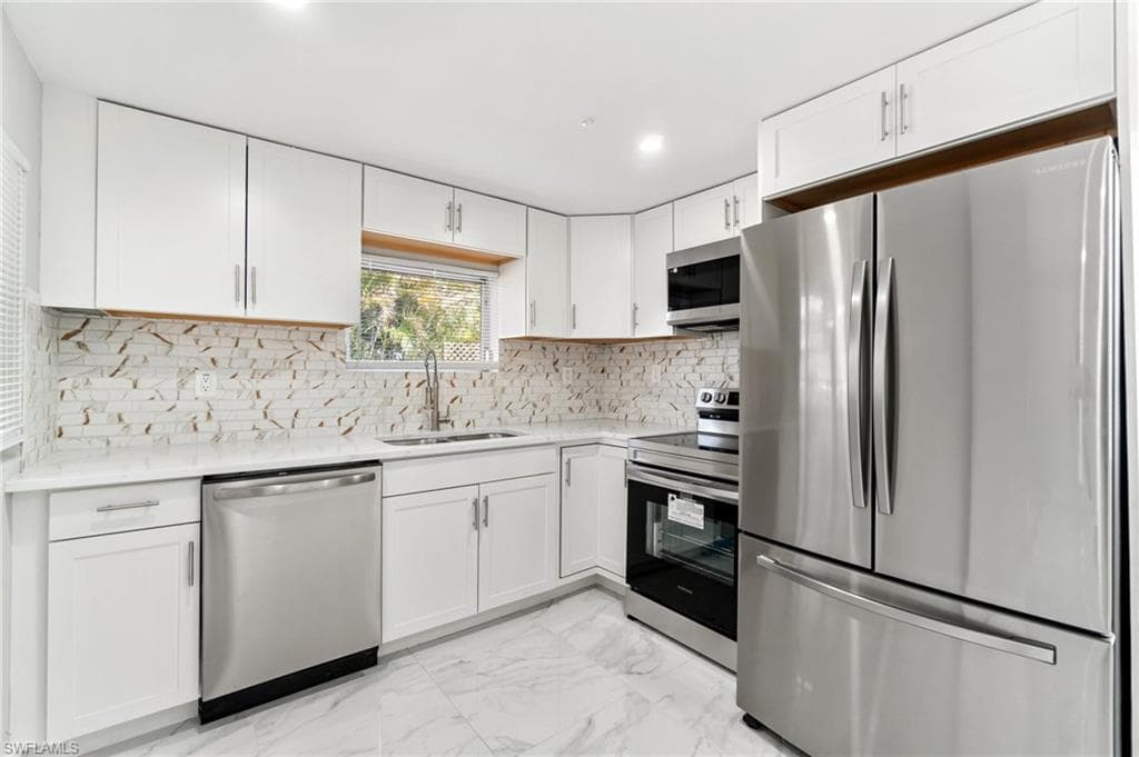 9025 Somerset Ln, Bonita Springs, FL 34135-22