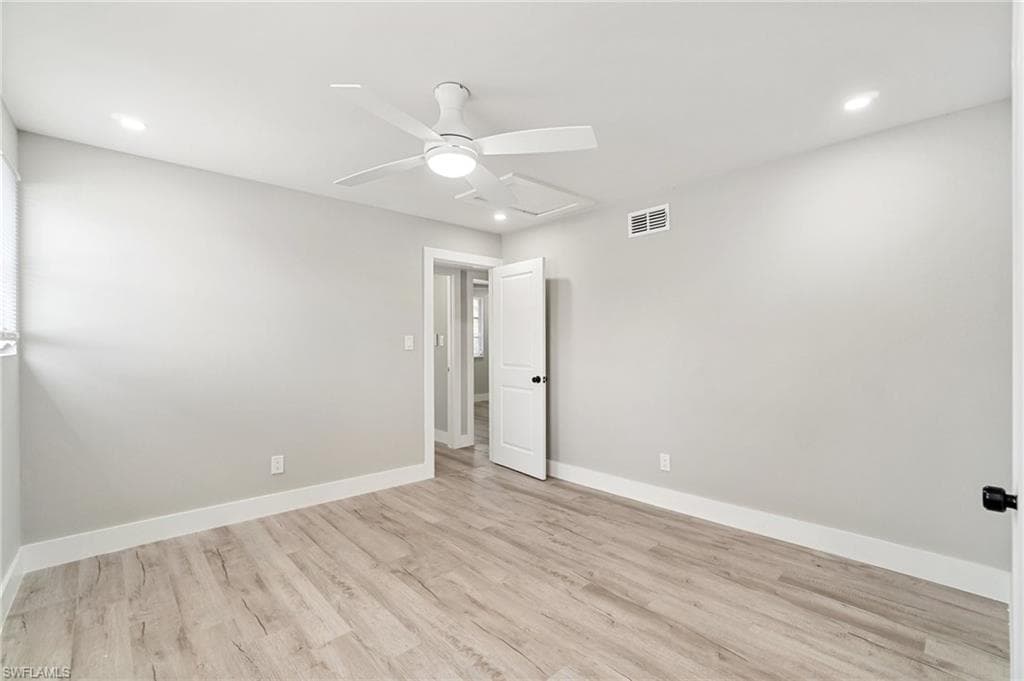 9025 Somerset Ln, Bonita Springs, FL 34135-30