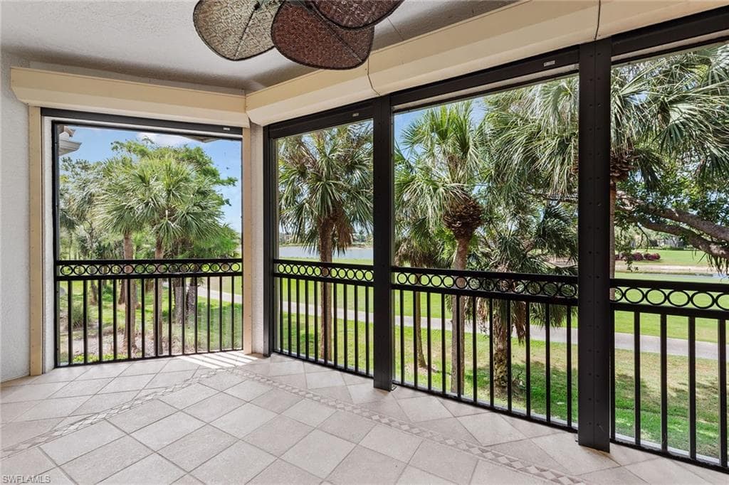 3950 Deer Crossing Ct 204, Naples, FL 34114-29