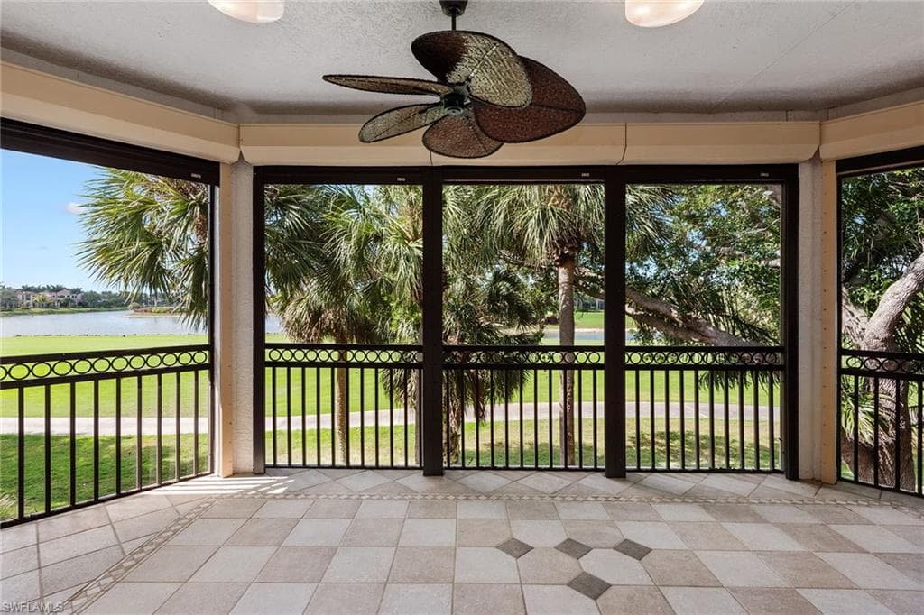 3950 Deer Crossing Ct 204, Naples, FL 34114-6