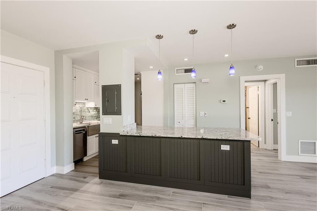 500 Saturn Ct 48, Marco Island, FL 34145-8