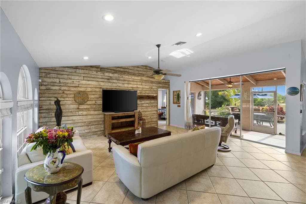 5160 44th St NE, Naples, FL 34120-16