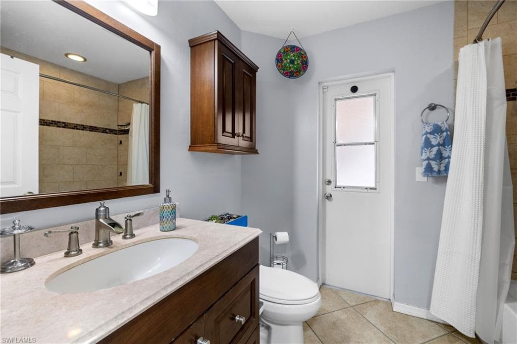 5160 44th St NE, Naples, FL 34120-26