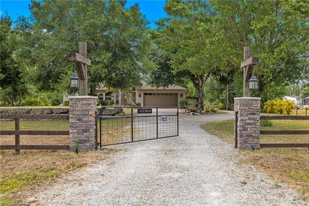 5160 44th St NE, Naples, FL 34120-39