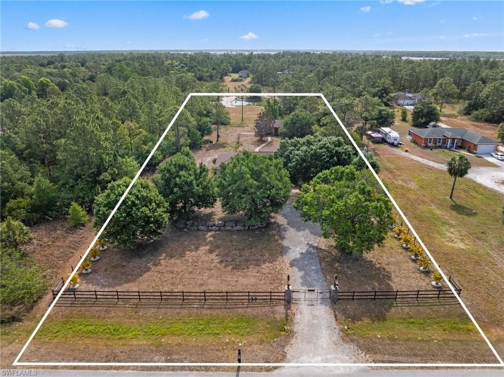 5160 44th St NE, Naples, FL 34120-4