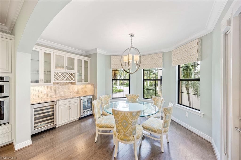 2745 Tiburon Blvd E 102, Naples, FL 34109-13
