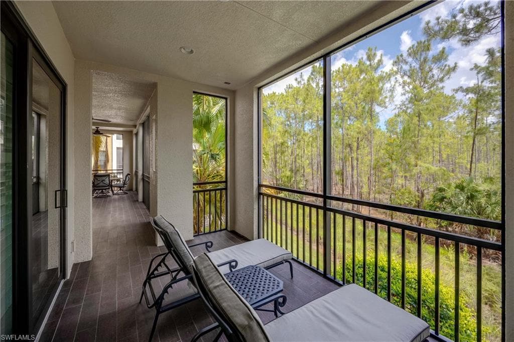 2745 Tiburon Blvd E 102, Naples, FL 34109-30