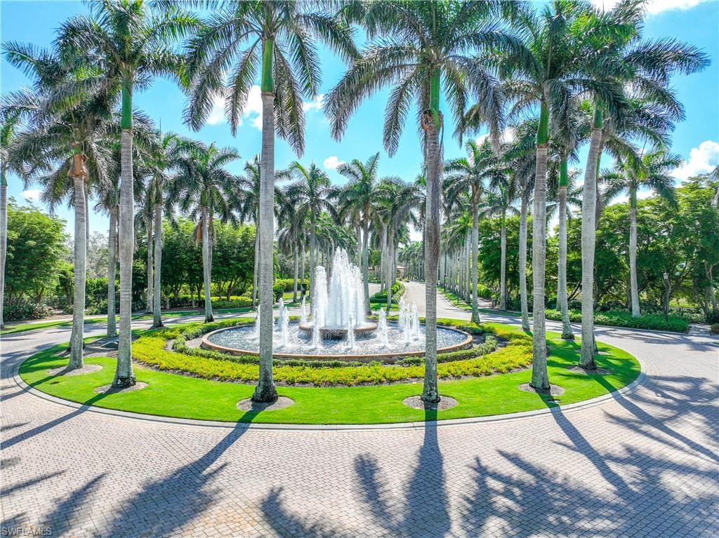 2745 Tiburon Blvd E 102, Naples, FL 34109-49