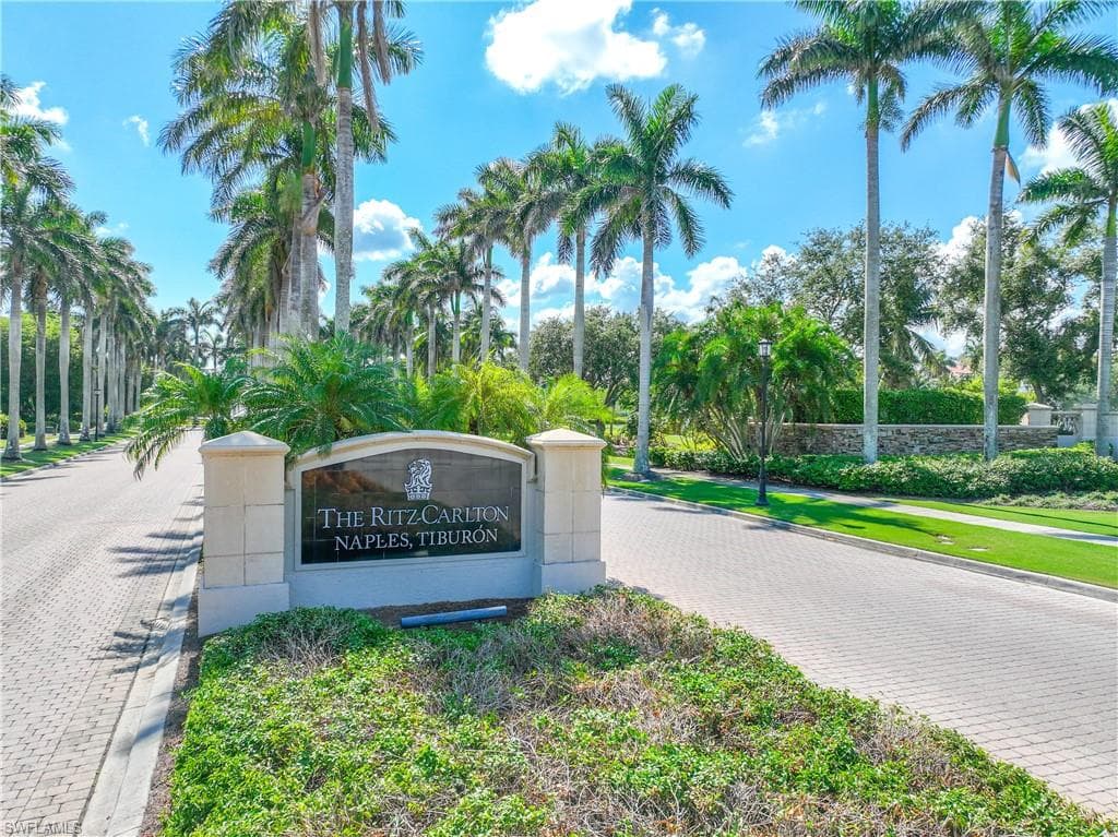 2745 Tiburon Blvd E 102, Naples, FL 34109-51