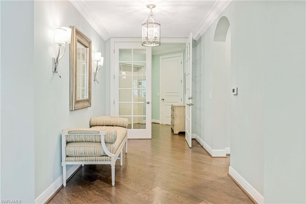 2745 Tiburon Blvd E 102, Naples, FL 34109-5