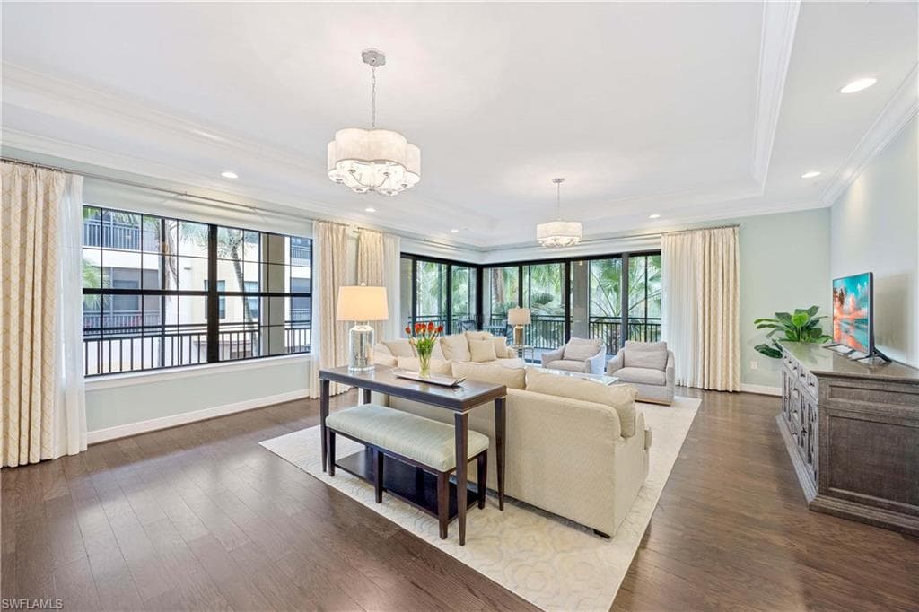 2745 Tiburon Blvd E 102, Naples, FL 34109-6