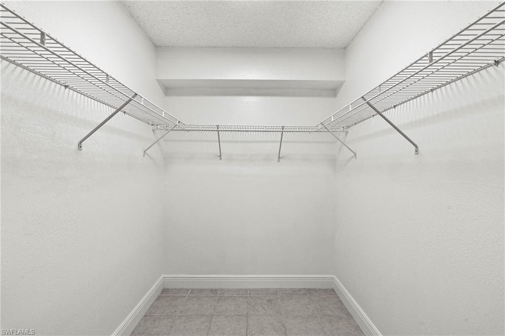 1704 Kings Lake Blvd 105, Naples, FL 34112-16