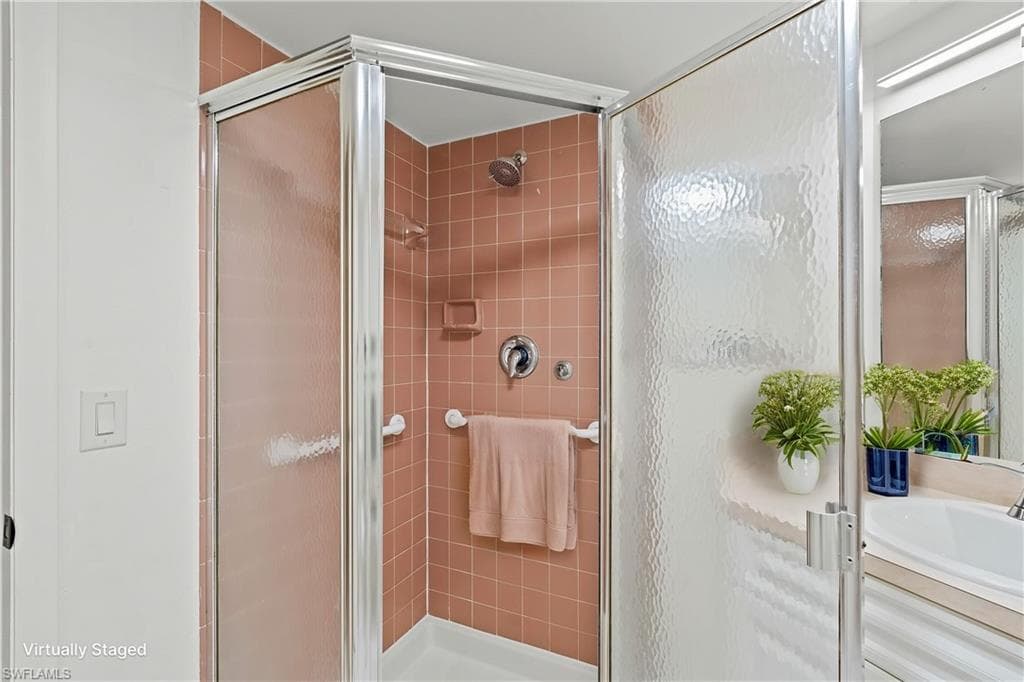 1704 Kings Lake Blvd 105, Naples, FL 34112-17