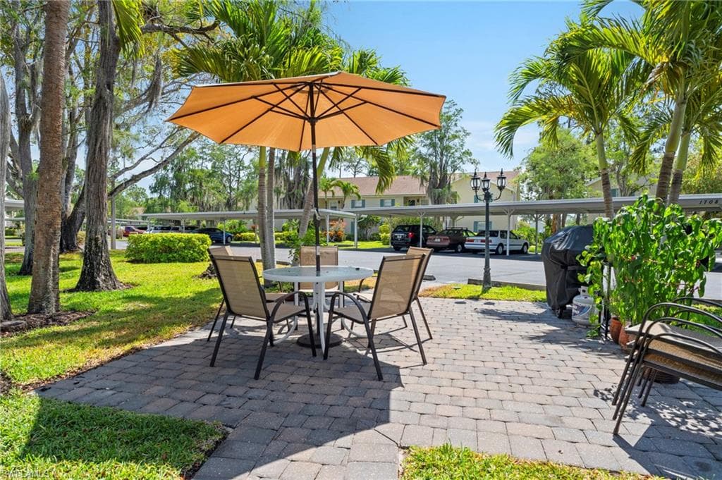 1704 Kings Lake Blvd 105, Naples, FL 34112-22