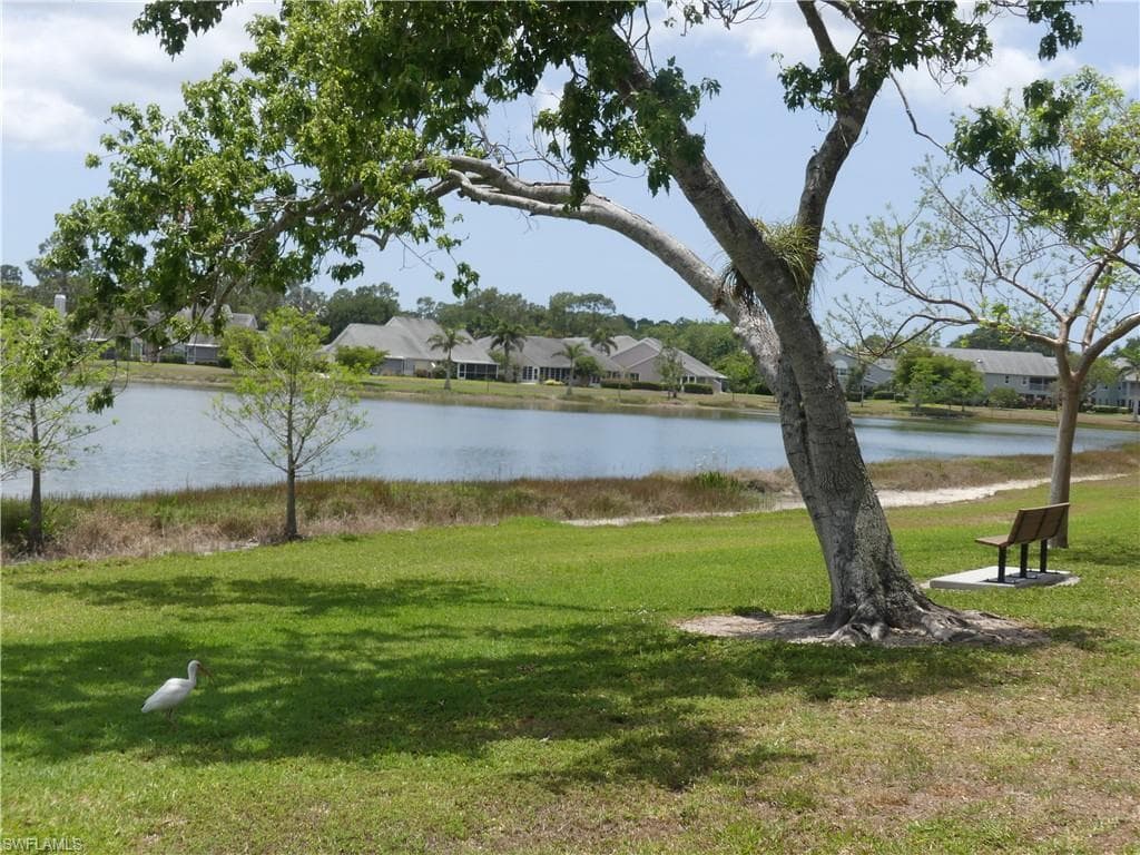 1704 Kings Lake Blvd 105, Naples, FL 34112-8