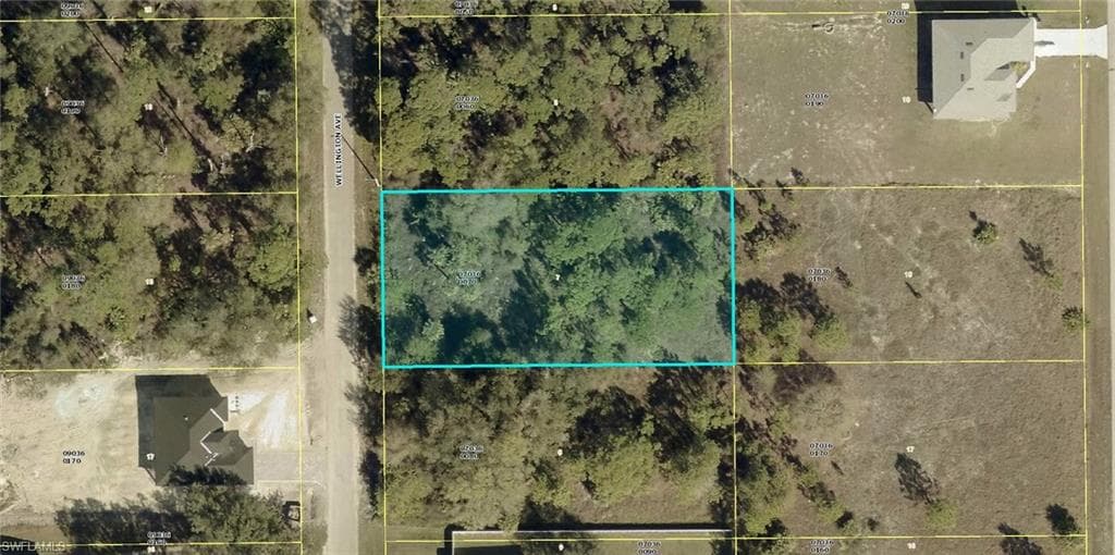1410 Wellington Ave, Lehigh Acres, FL 33972-3