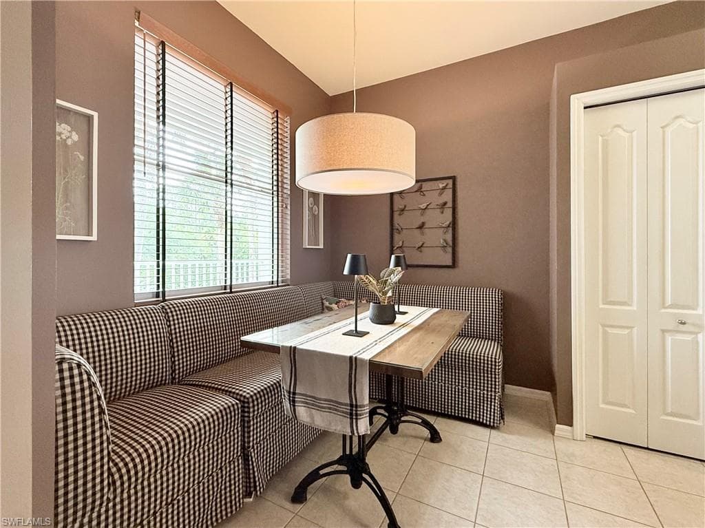 7505 Stoneybrook Dr 724, Naples, FL 34112-5