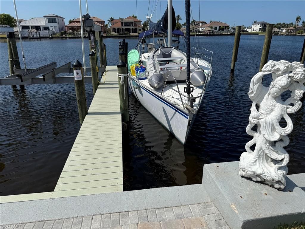 1726 Bikini Ct, Cape Coral, FL 33904-4
