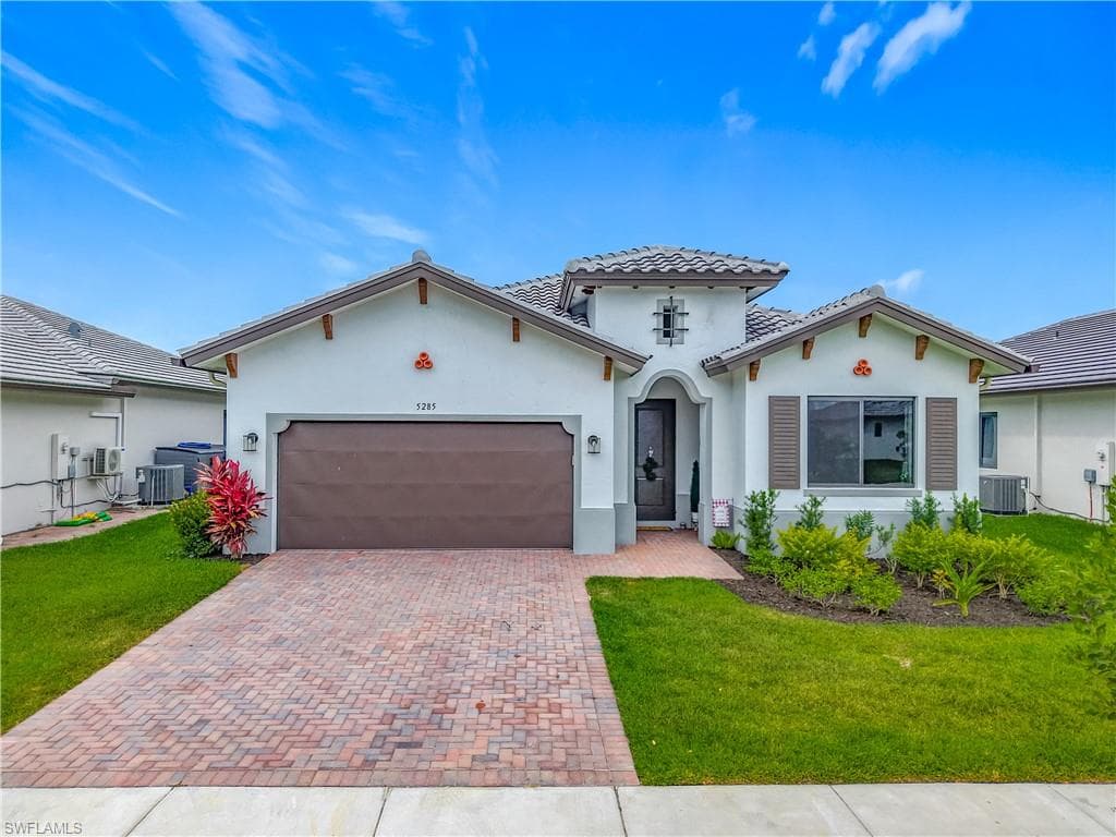 5285 Marano Dr, Ave Maria, FL 34142-2