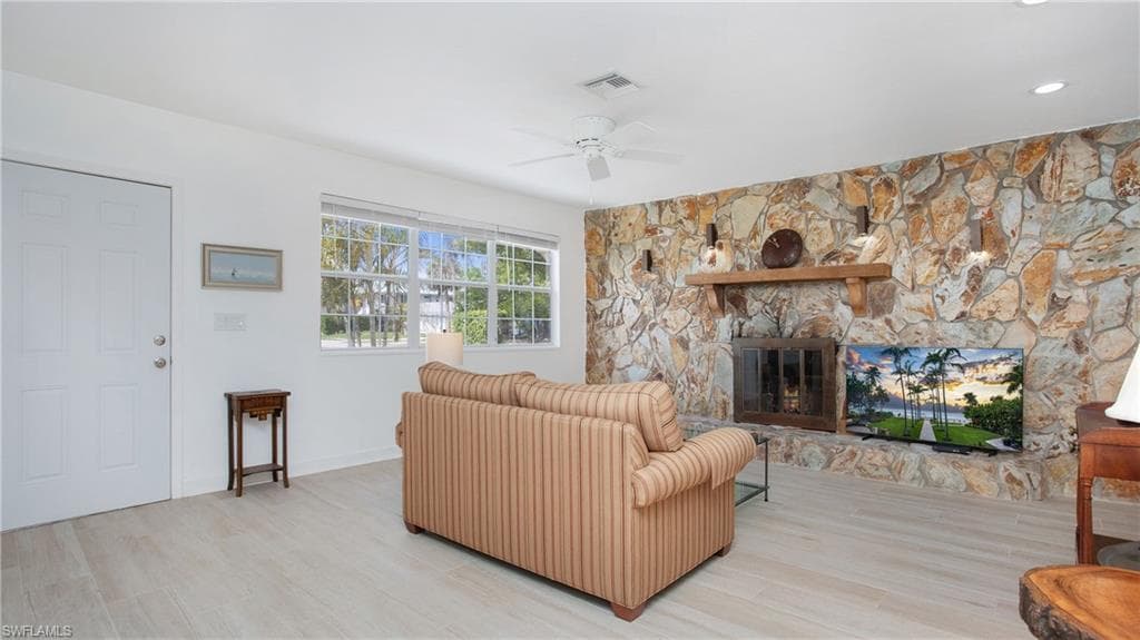 767 Glendale Ave, Naples, FL 34110-9
