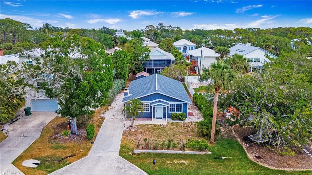 767 Glendale Ave, Naples, FL 34110-1
