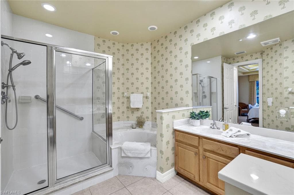 1485 Chesapeake Ave, Naples, FL 34102-20