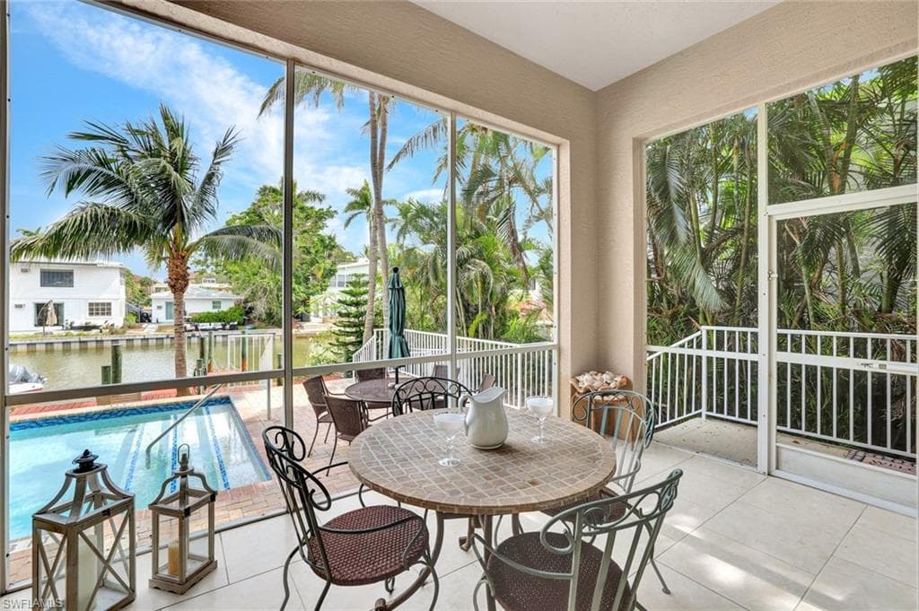 1485 Chesapeake Ave, Naples, FL 34102-25