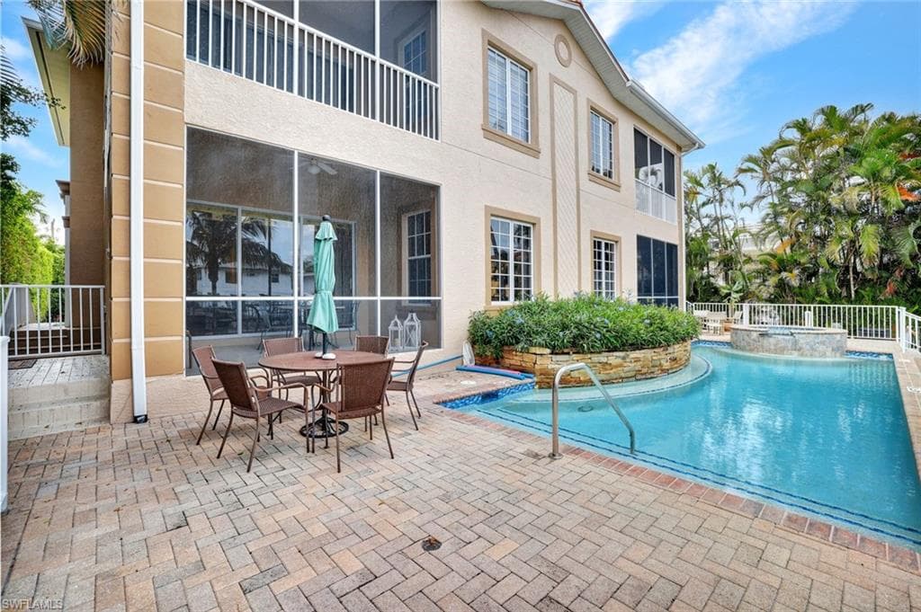 1485 Chesapeake Ave, Naples, FL 34102-28