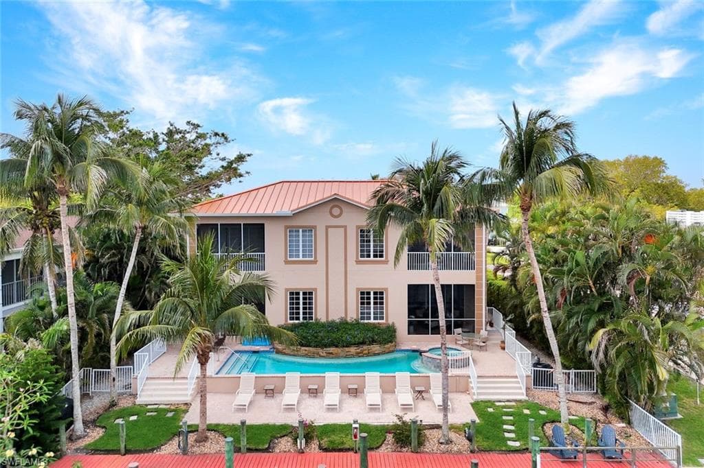 1485 Chesapeake Ave, Naples, FL 34102-2