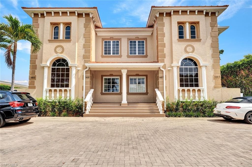 1485 Chesapeake Ave, Naples, FL 34102-32
