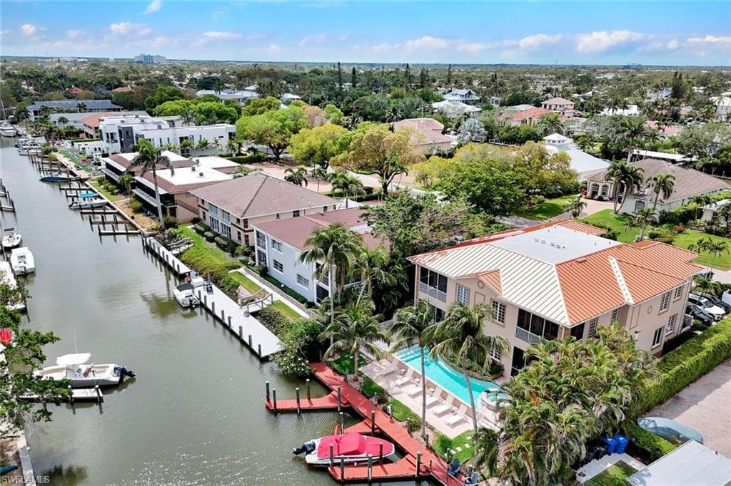 1485 Chesapeake Ave, Naples, FL 34102-35