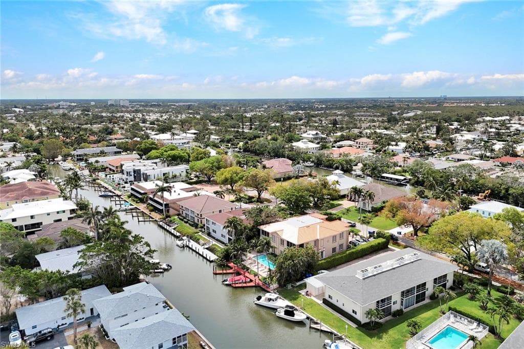 1485 Chesapeake Ave, Naples, FL 34102-37